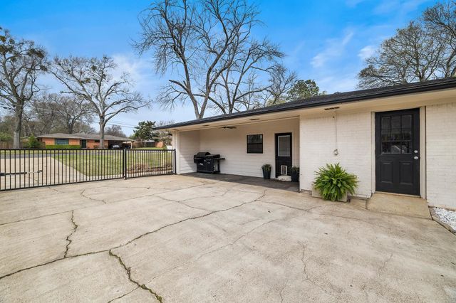 1902 Wimberly St, Longview, TX 75601