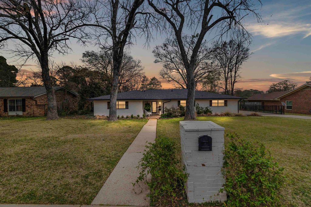 1902 Wimberly St, Longview, TX 75601