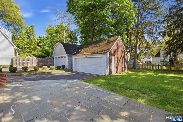 80 Joyce Road, Tenafly, NJ 07670