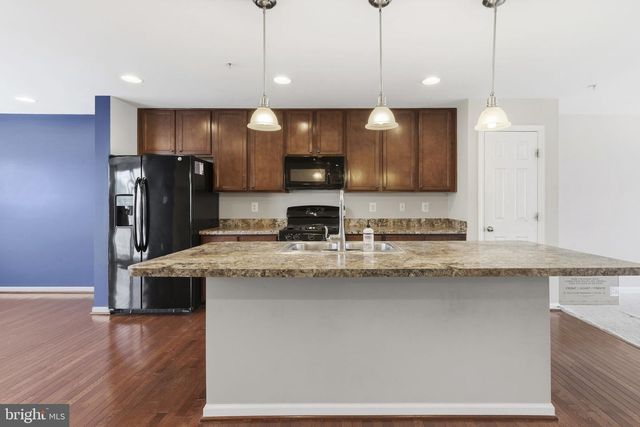 8441 STANSBURY LAKE DR, Baltimore, MD 21222