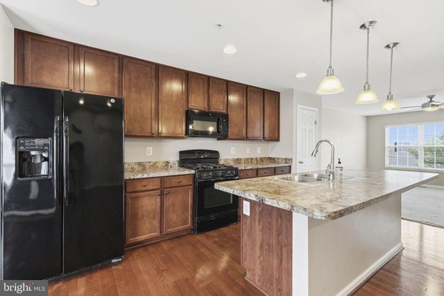 8441 STANSBURY LAKE DR, Baltimore, MD 21222