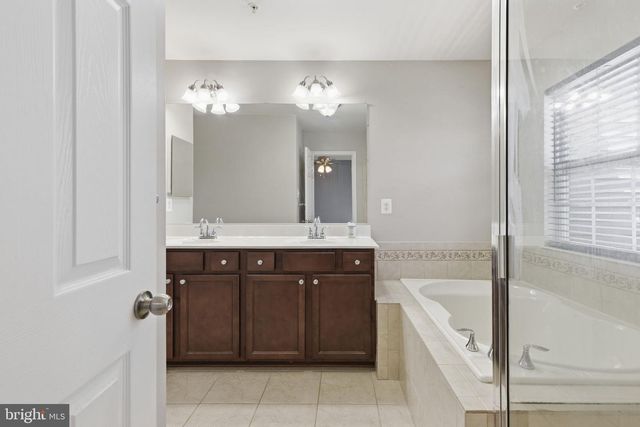8441 STANSBURY LAKE DR, Baltimore, MD 21222