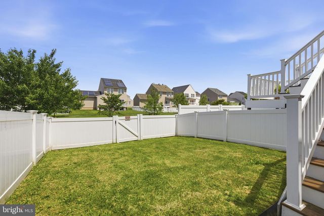 8441 STANSBURY LAKE DR, Baltimore, MD 21222