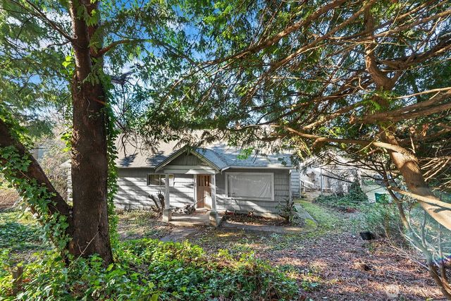 5721 108th Avenue NE, Kirkland, WA 98033
