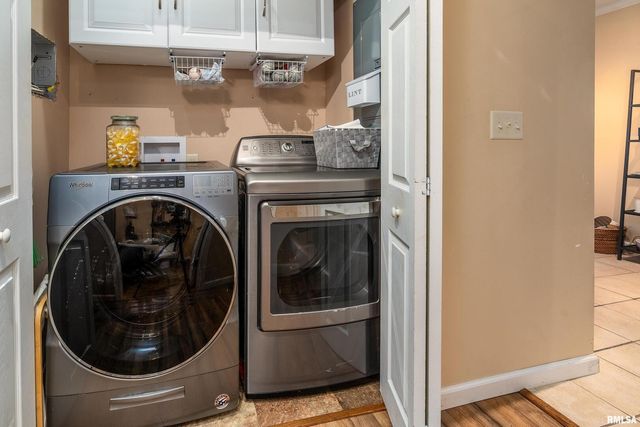 701 E CAMPUS Drive, Carbondale, IL 62901