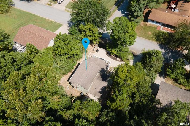 701 E CAMPUS Drive, Carbondale, IL 62901