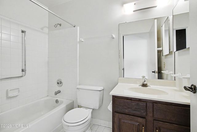 943 Liverpool Circle B, Manchester, NJ 08759