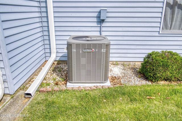 943 Liverpool Circle B, Manchester, NJ 08759