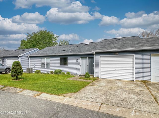 943 Liverpool Circle B, Manchester, NJ 08759