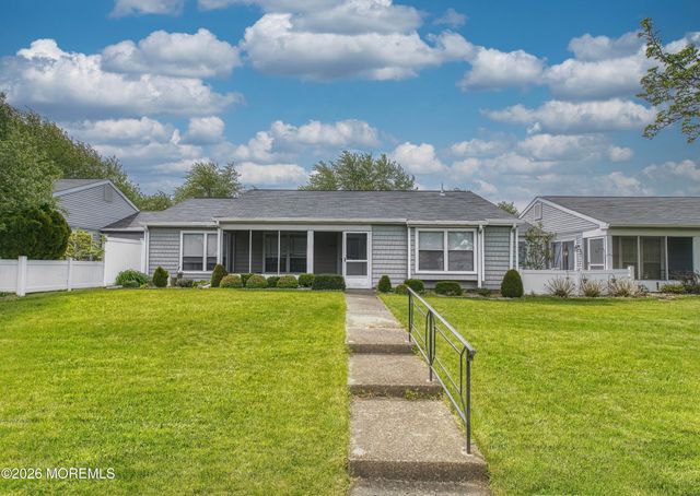 943 Liverpool Circle B, Manchester, NJ 08759