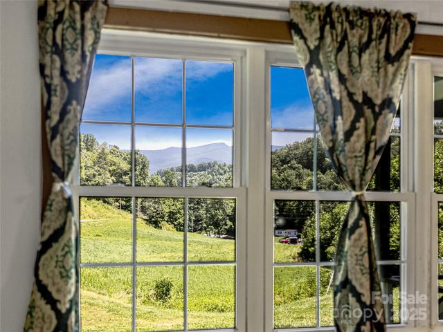 471 Claude Cook Road, Sylva, NC 28779