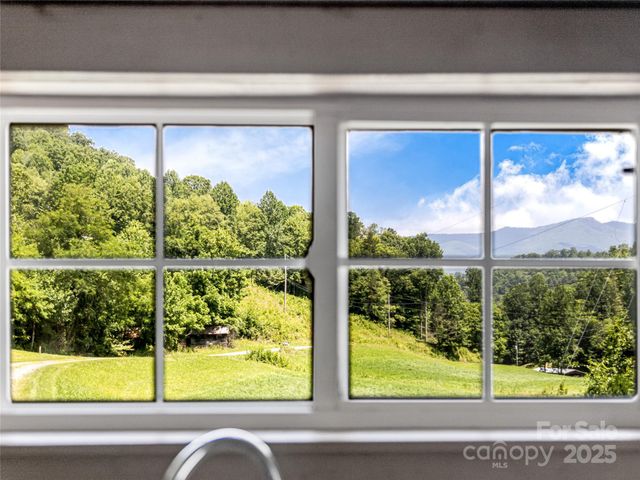 471 Claude Cook Road, Sylva, NC 28779