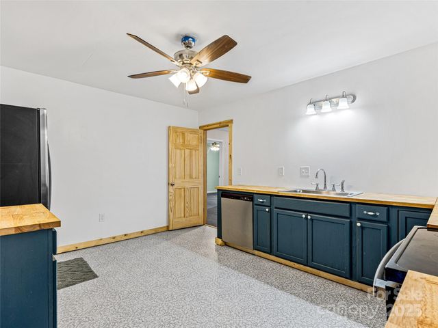 471 Claude Cook Road, Sylva, NC 28779