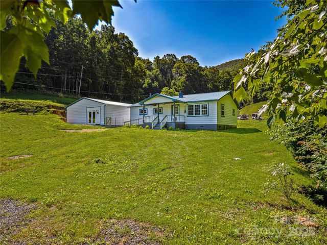 471 Claude Cook Road, Sylva, NC 28779