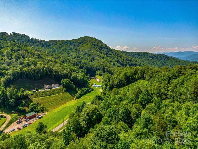 471 Claude Cook Road, Sylva, NC 28779
