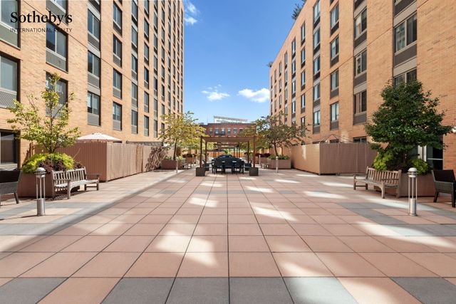 300 W 135th St Apt 10H, New York City, NY 10030