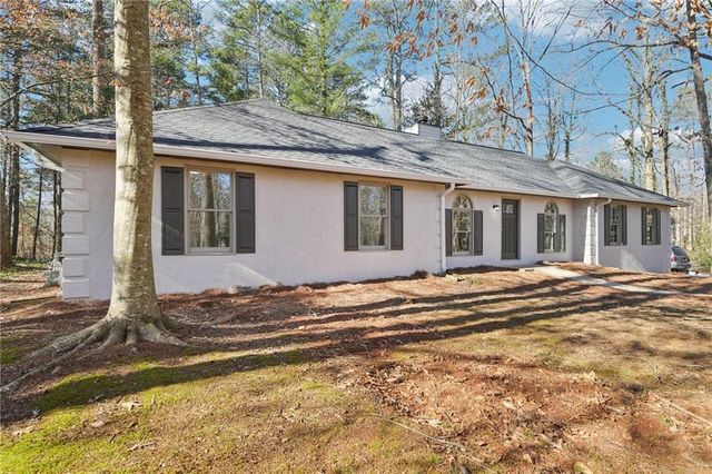 1020 Laurel Lake Drive, Ball Ground, GA 30107