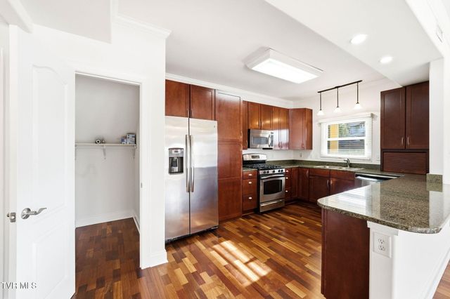 168 Westshore Pointe 168, Johnson City, TN 37601