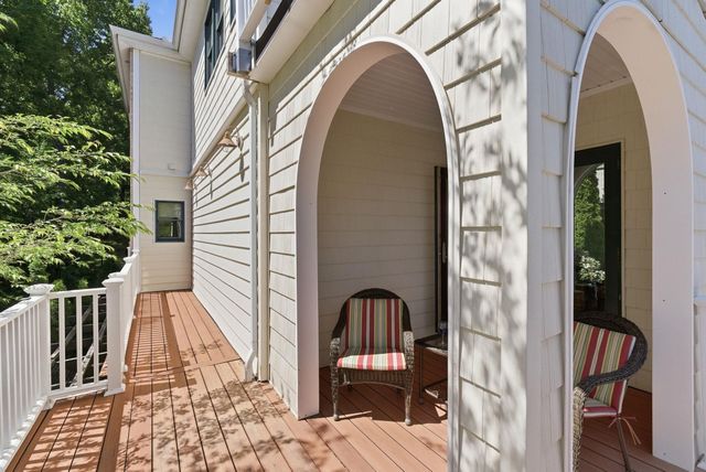15 Chardonnay Terrace, Bedford, NH 03110
