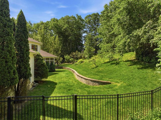 15 Chardonnay Terrace, Bedford, NH 03110