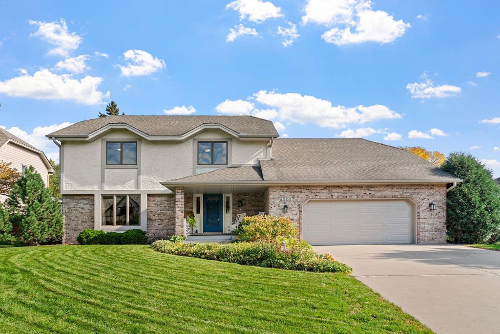 4202 Willow Wood Drive, Vadnais Heights, MN 55127 — exterior