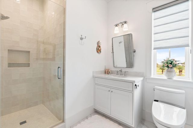 2646 E Seaside Drive, Galveston, TX 77550