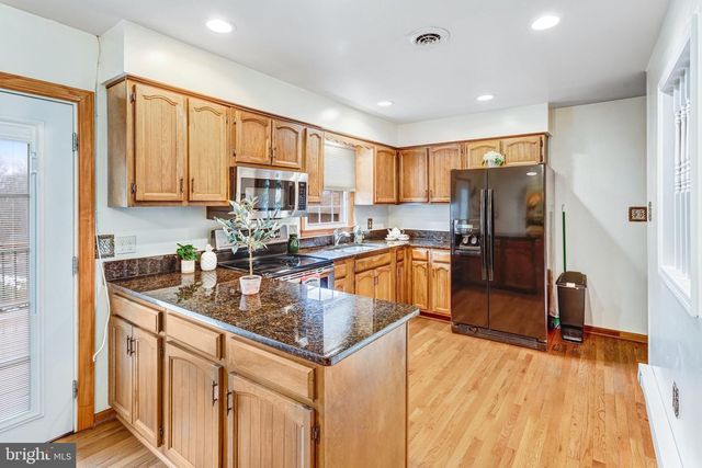 9808 EVANS FORD RD, Manassas, VA 20111