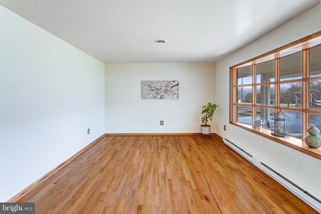 9808 EVANS FORD RD, Manassas, VA 20111