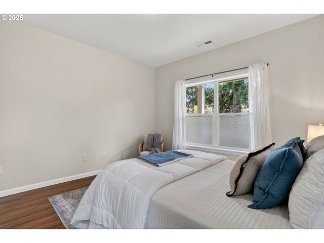 9372 Se BLUE JAY Ln, Boring, OR 97009