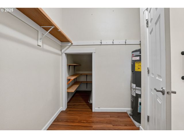 9372 Se BLUE JAY Ln, Boring, OR 97009