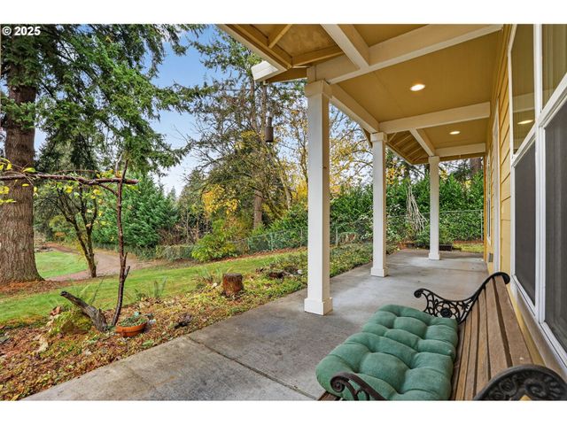 9372 Se BLUE JAY Ln, Boring, OR 97009