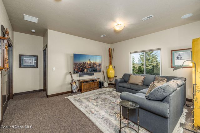 2066 S Espinazo Dr, Coeur D'alene, ID 83814