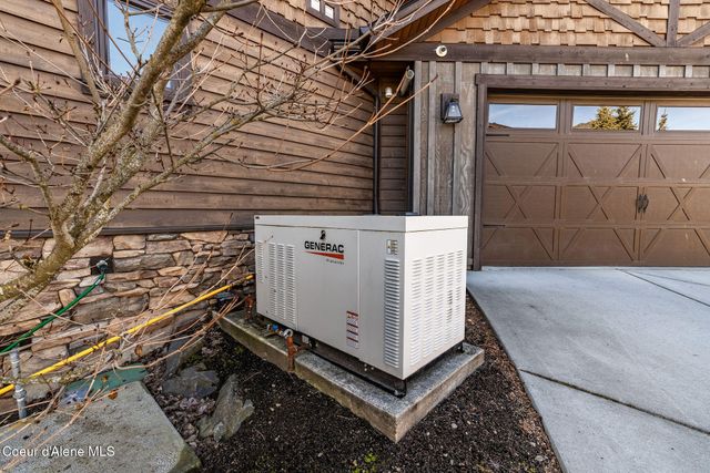 2066 S Espinazo Dr, Coeur D'alene, ID 83814