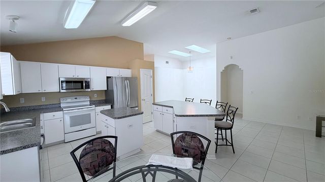 10216 OASIS PALM DRIVE, Tampa, FL 33615