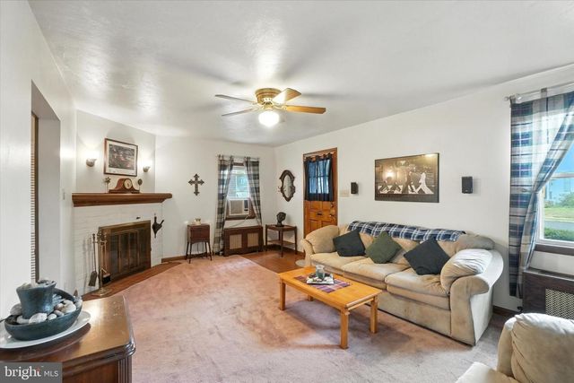 2030 W PHILADELPHIA ST, York, PA 17404