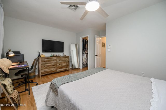 7 King Charles Court, Englishtown, NJ 07726