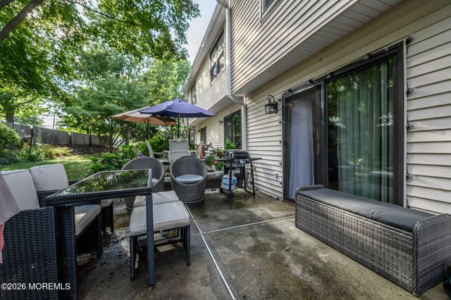 7 King Charles Court, Englishtown, NJ 07726