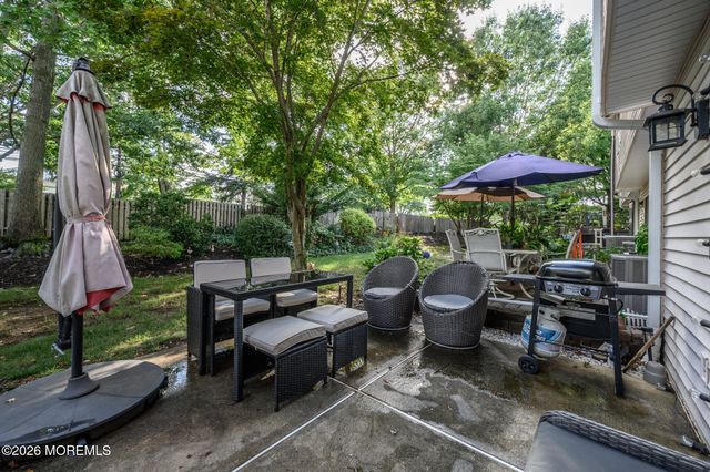 7 King Charles Court, Englishtown, NJ 07726