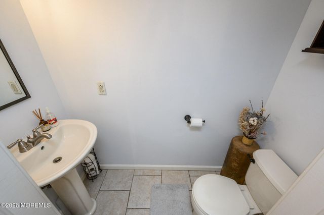 7 King Charles Court, Englishtown, NJ 07726