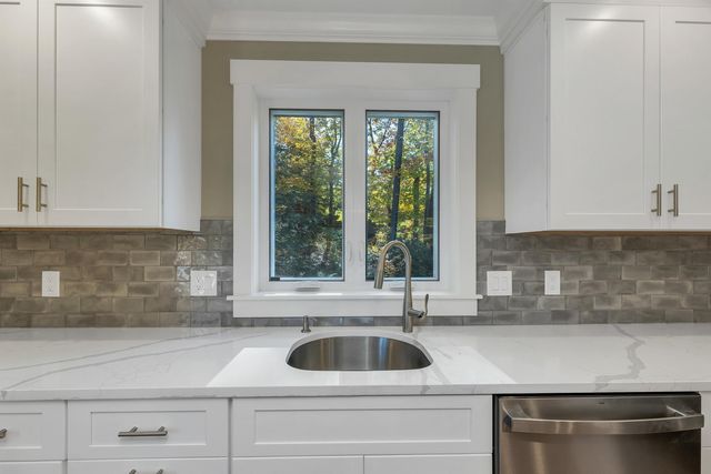 4 Timber Lane, Laconia, NH 03246