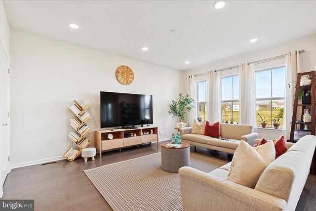 708 FINLAY DR, Souderton, PA 18964