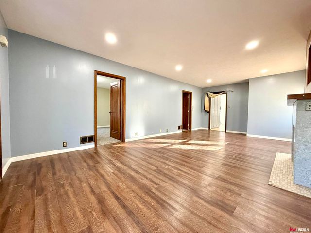 141 W F Street, Lincoln, NE 68508