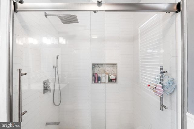 114 BRANCH HILL DR, Egg Harbor Township, NJ 08234
