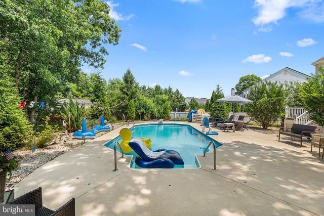 114 BRANCH HILL DR, Egg Harbor Township, NJ 08234