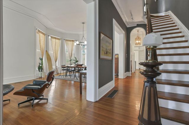 615 E Town Street, Columbus, OH 43215