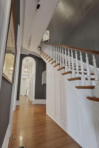 615 E Town Street, Columbus, OH 43215