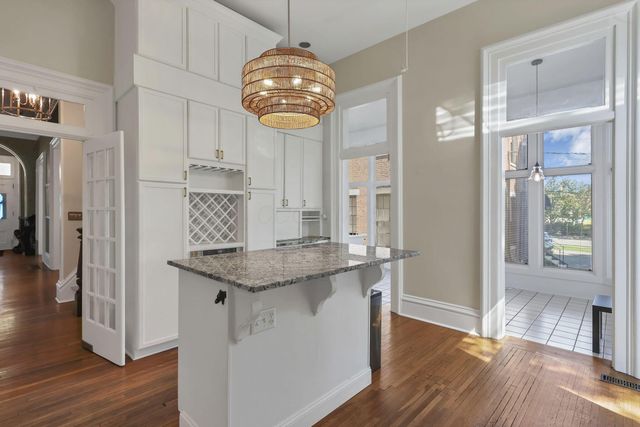 615 E Town Street, Columbus, OH 43215