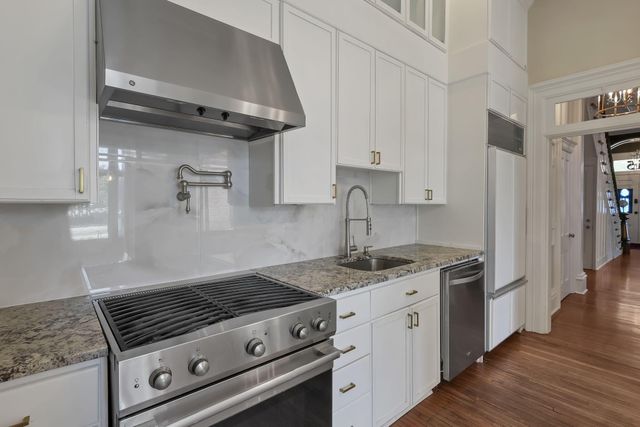 615 E Town Street, Columbus, OH 43215