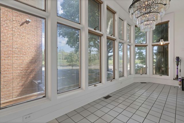 615 E Town Street, Columbus, OH 43215