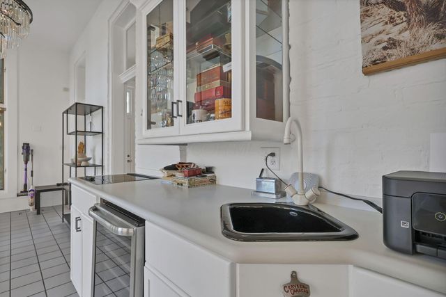 615 E Town Street, Columbus, OH 43215